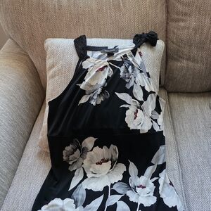 White House Black Market Black and White Floral Blouse